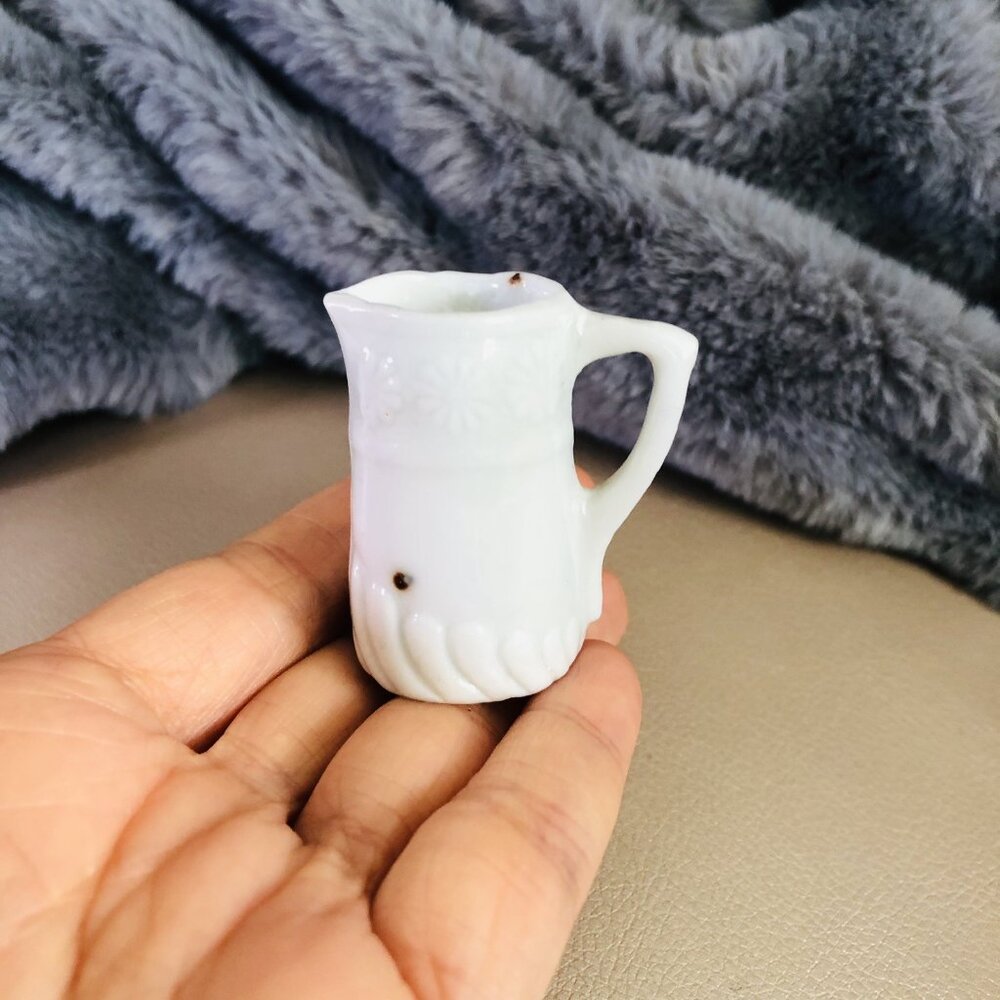 VTG White Mini Pitcher Jug Vase Pot Porcelain Pottery Dollhouse Art Decor READ!